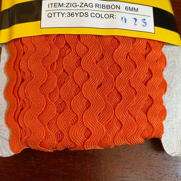 Orange 6mm Ric Rac Trim - Picture 2 of 2